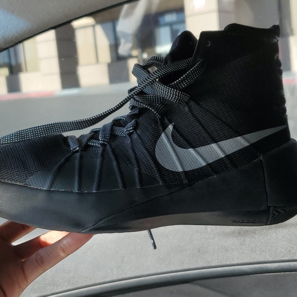 Nike Youth Boys 5Y Hyperdunk  GS Basketball Shoes